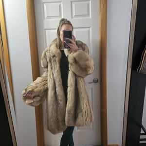 Luxurious Rein & Moriber NY Real Fox Fur Coat Tan 3/4 Length